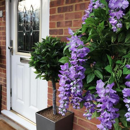 The Spinney Bracknell Exterior photo