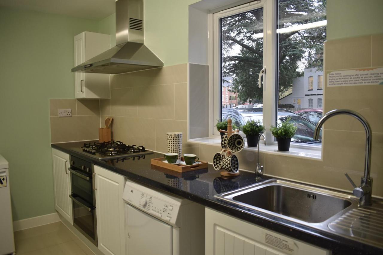 The Spinney Bracknell Exterior photo